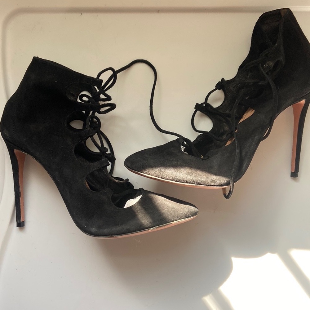 Aquazurra Flirt 105 Lace-up Suede Ankle Boots In Black